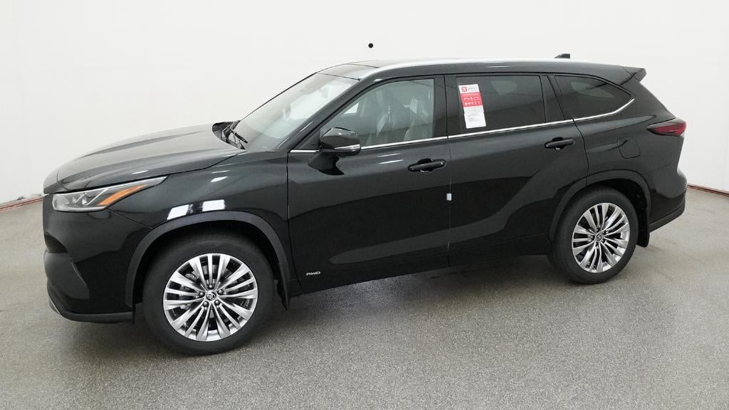 2026 Toyota Highlander Hybrid Platinum