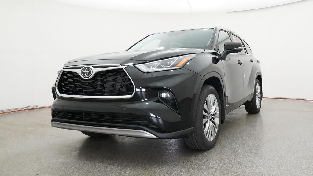 2026 Toyota Highlander Hybrid Platinum