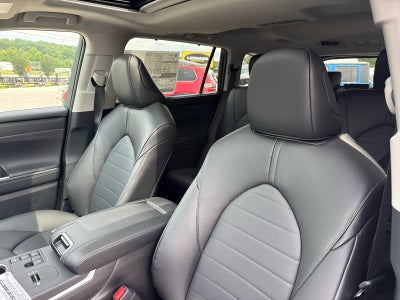 2026 Toyota Highlander Hybrid XLE