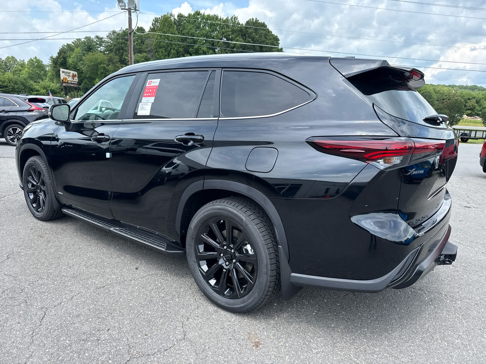 2026 Toyota Highlander Hybrid XLE