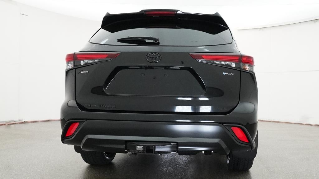 2026 Toyota Highlander Hybrid XLE