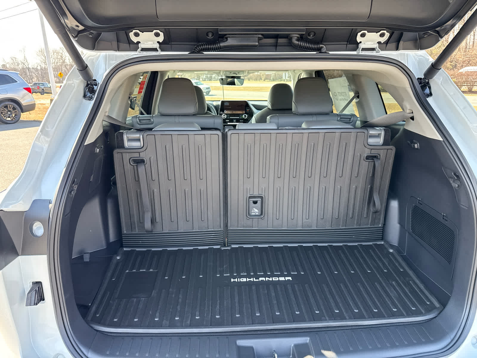 2026 Toyota Highlander Hybrid XLE