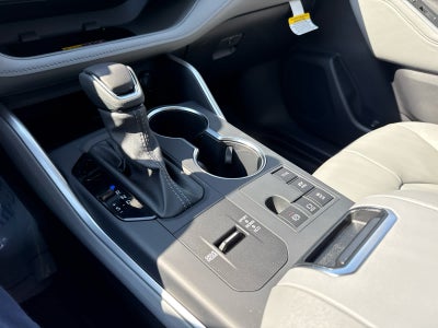 2026 Toyota Highlander Hybrid XLE