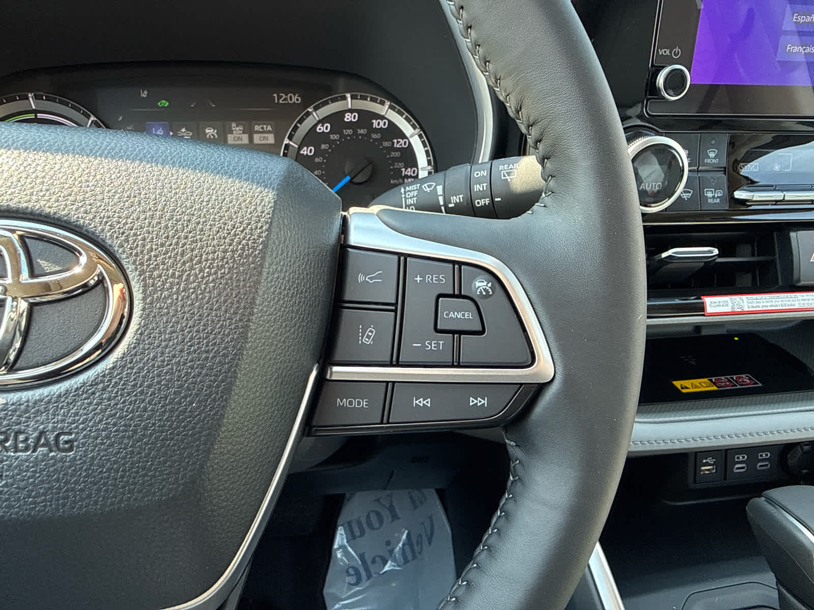 2026 Toyota Highlander Hybrid XLE