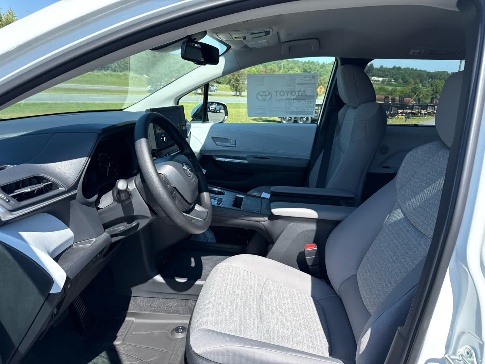 2026 Toyota Sienna LE