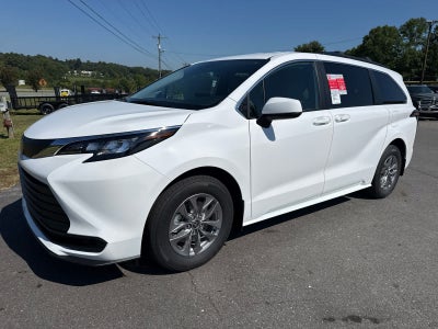 2026 Toyota Sienna LE