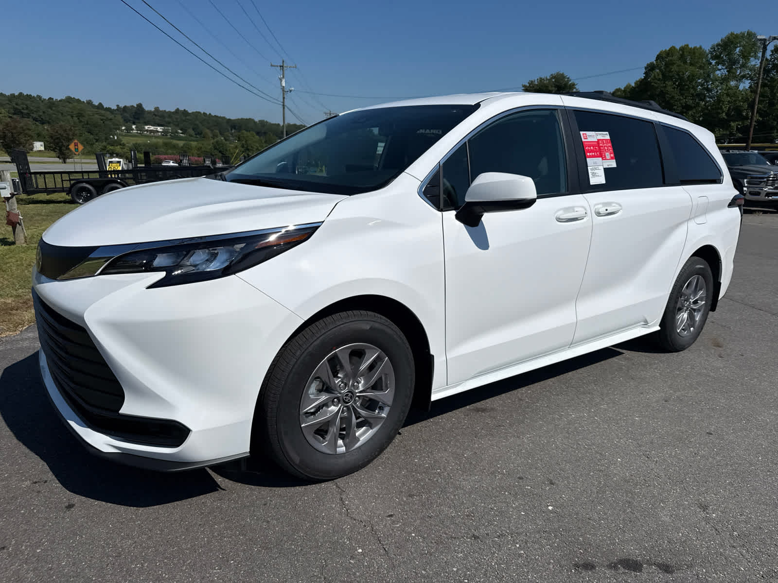 2026 Toyota Sienna LE