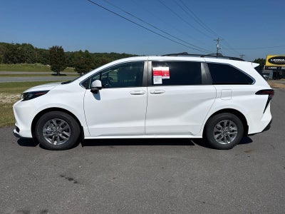 2026 Toyota Sienna LE