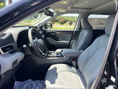 2026 Toyota Highlander Hybrid Limited
