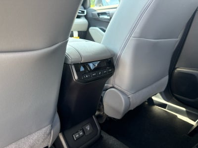 2026 Toyota Highlander Hybrid Limited