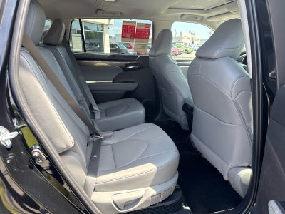 2026 Toyota Highlander Hybrid Limited