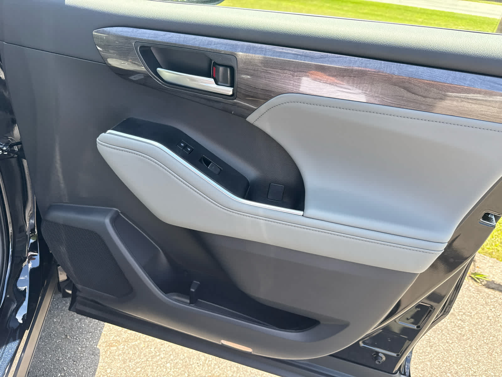 2026 Toyota Highlander Hybrid Limited