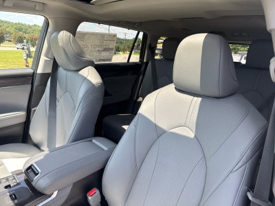 2026 Toyota Highlander Hybrid Limited