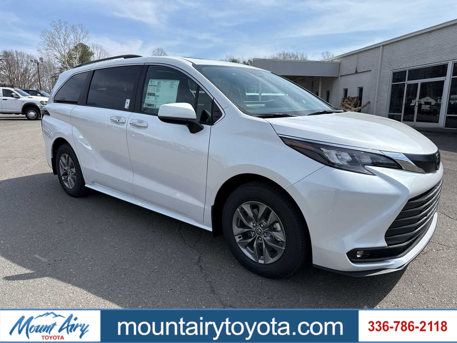 2026 Toyota Sienna XLE