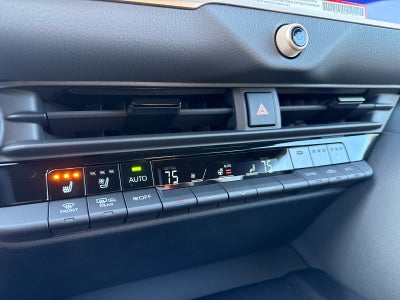 2026 Toyota Toyota Crown Signia Limited