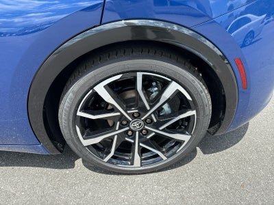 2025 Toyota Prius Plug-in Hybrid XSE