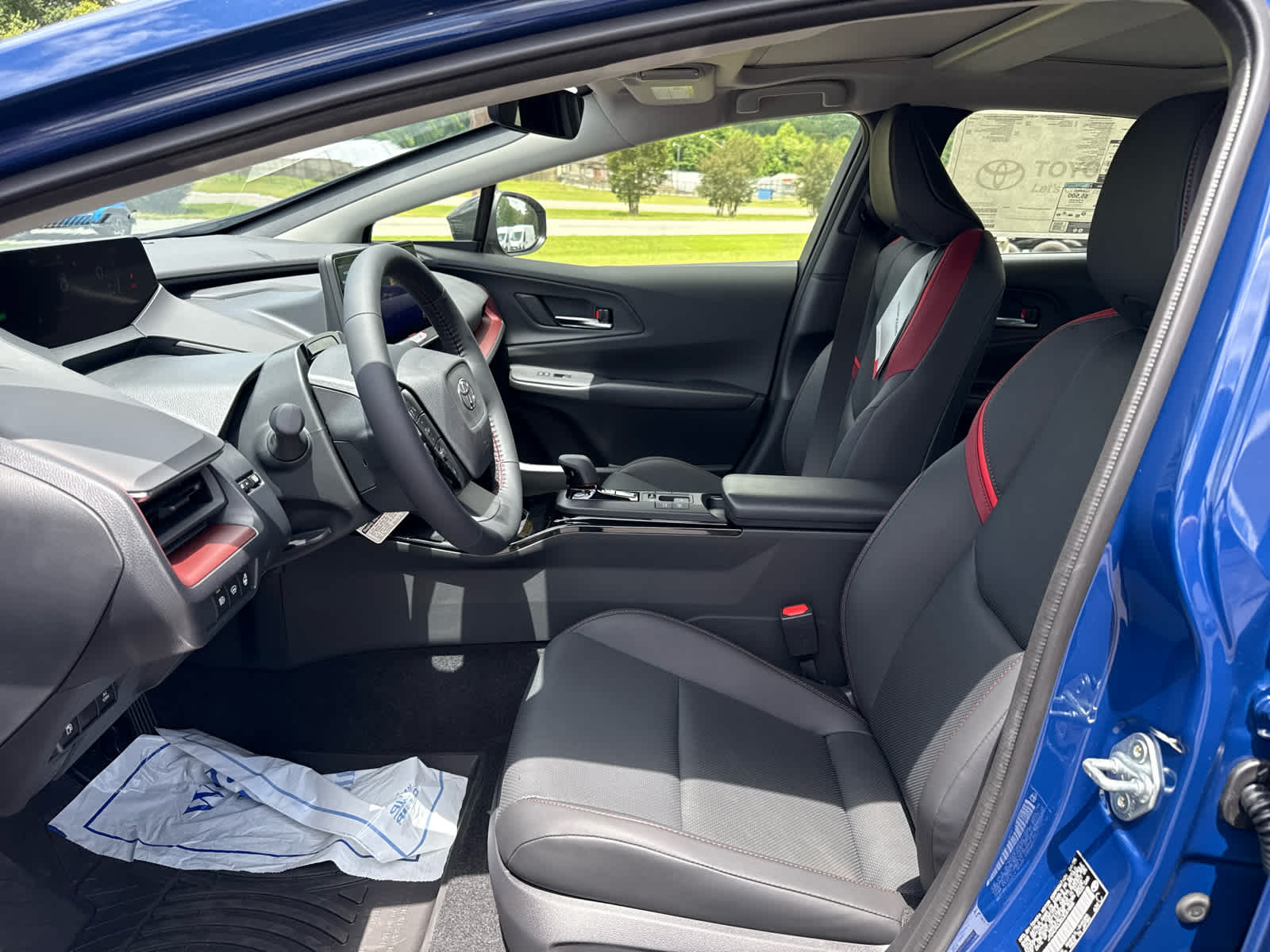 2025 Toyota Prius Plug-in Hybrid XSE