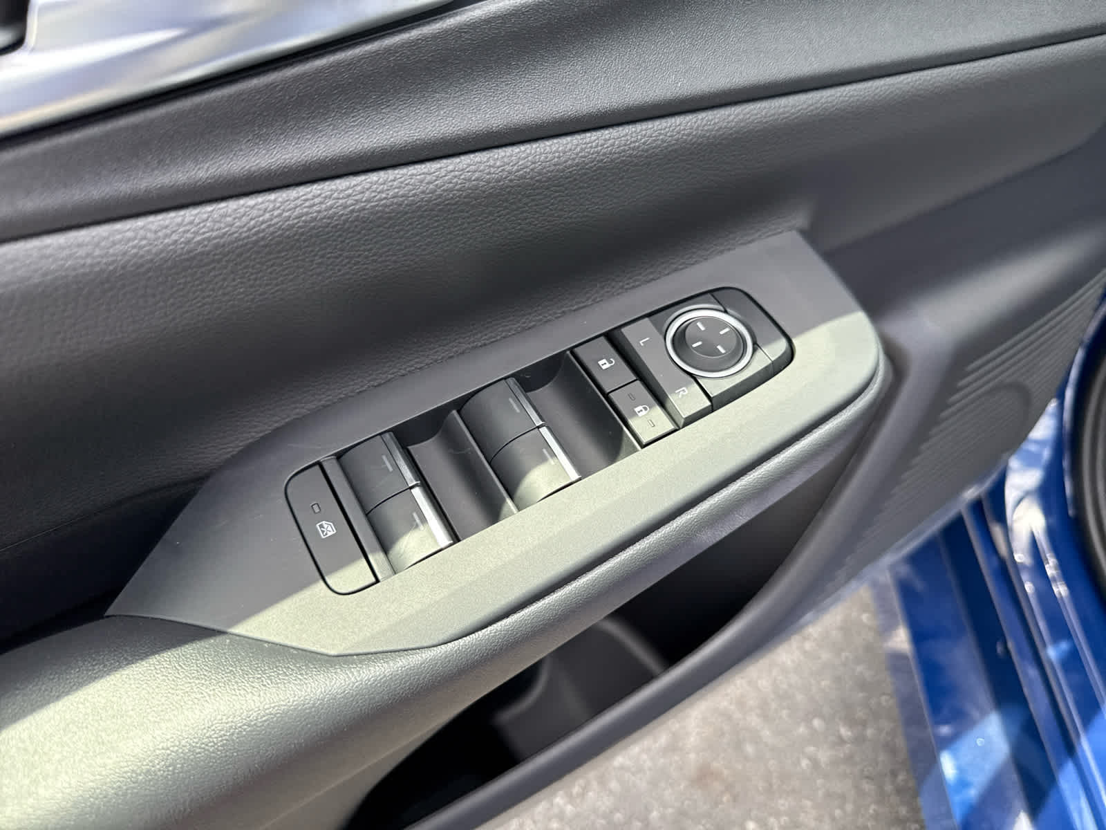 2025 Toyota Prius Plug-in Hybrid XSE