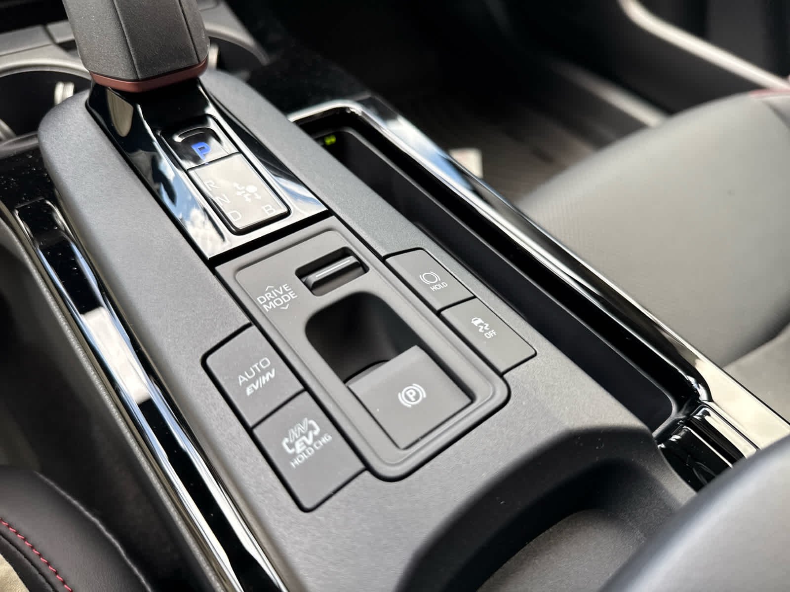 2025 Toyota Prius Plug-in Hybrid XSE