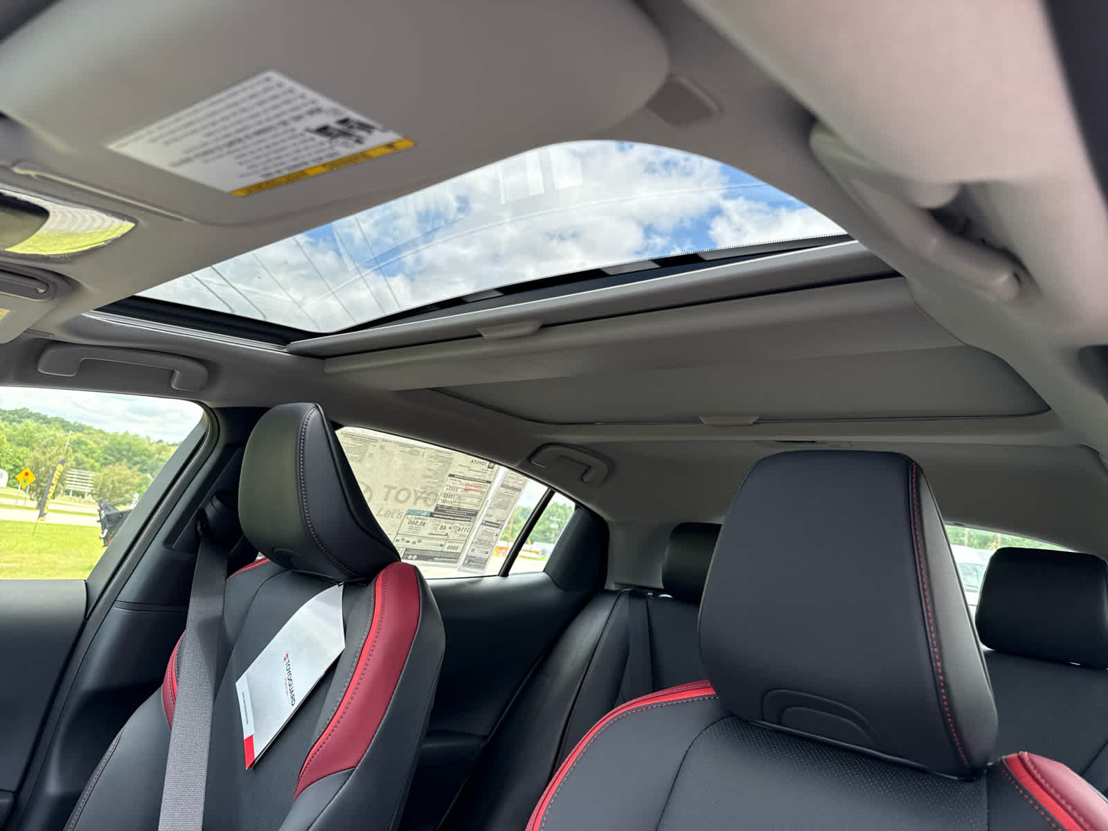 2025 Toyota Prius Plug-in Hybrid XSE