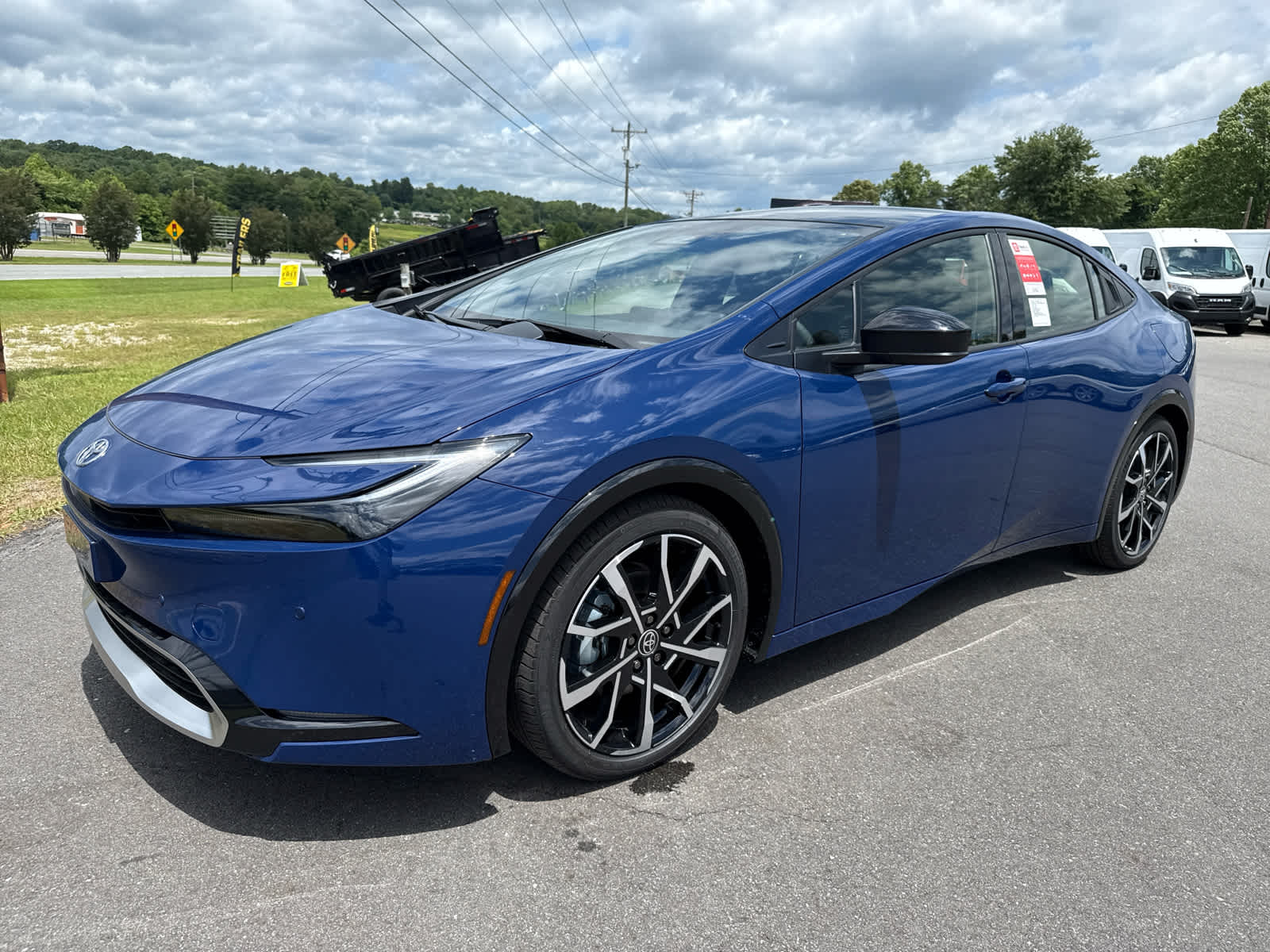 2025 Toyota Prius Plug-in Hybrid XSE