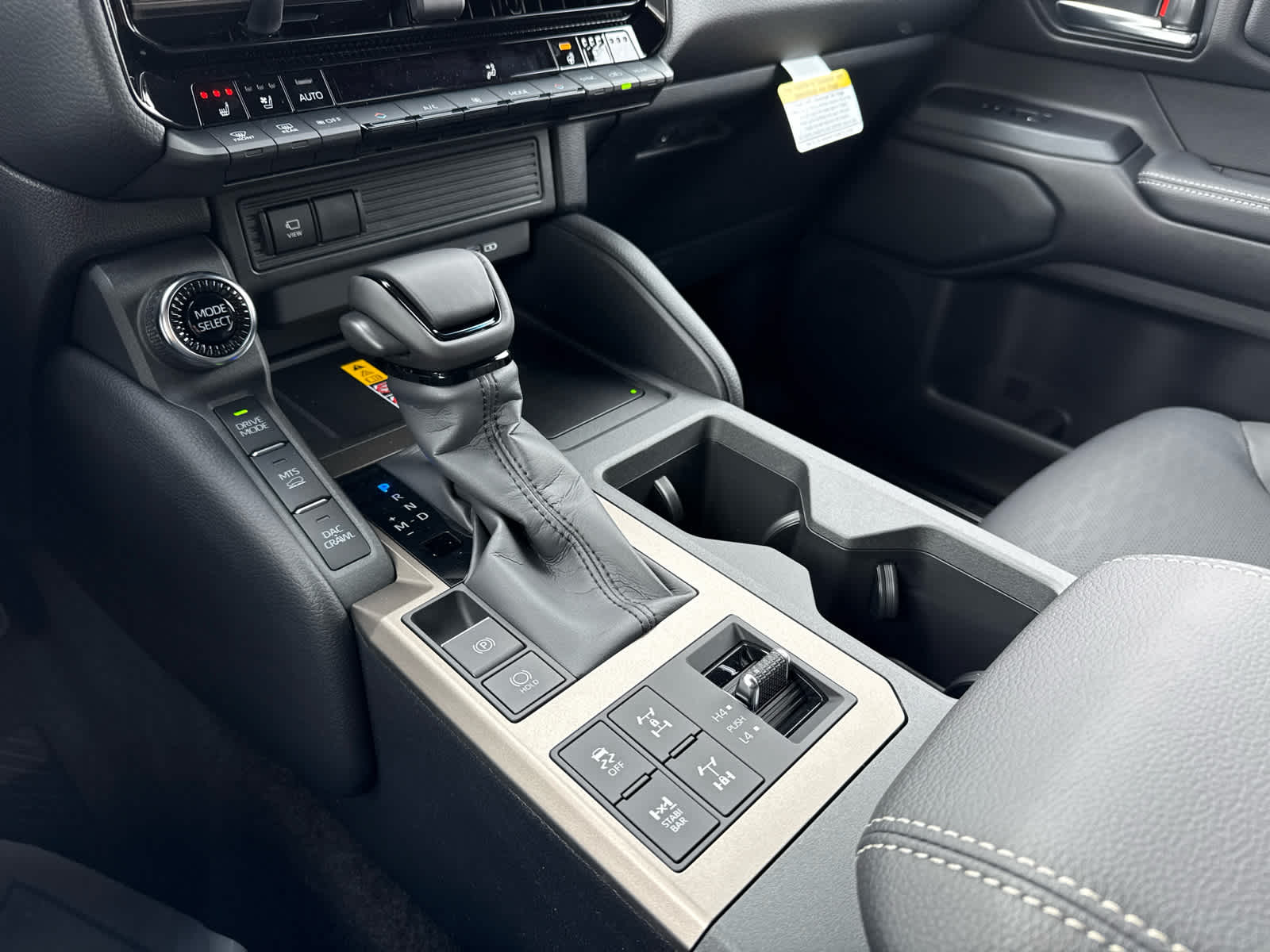 2026 Toyota Land Cruiser 4WD (Natl)