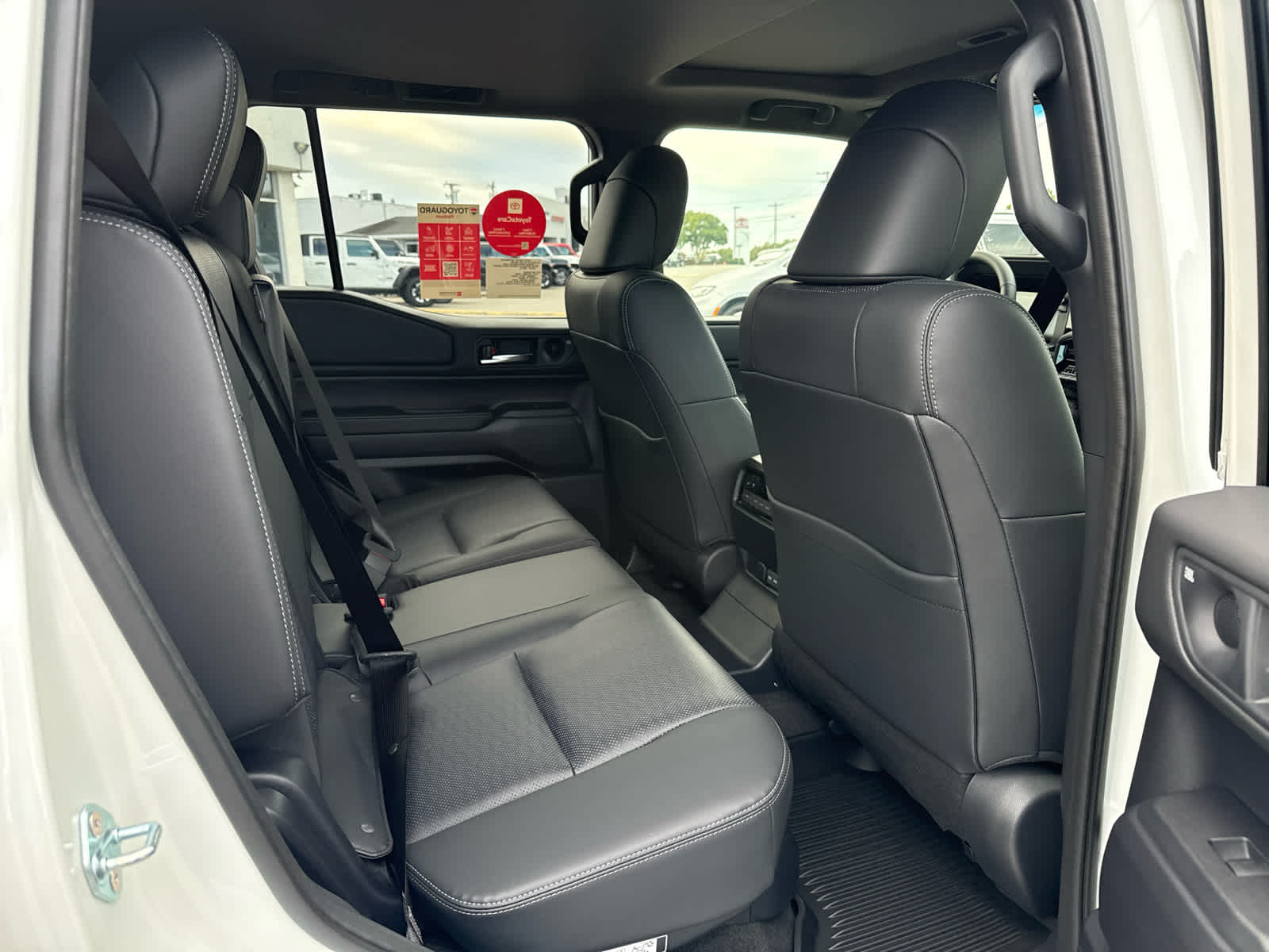 2027 Toyota Land Cruiser 4WD (Natl)