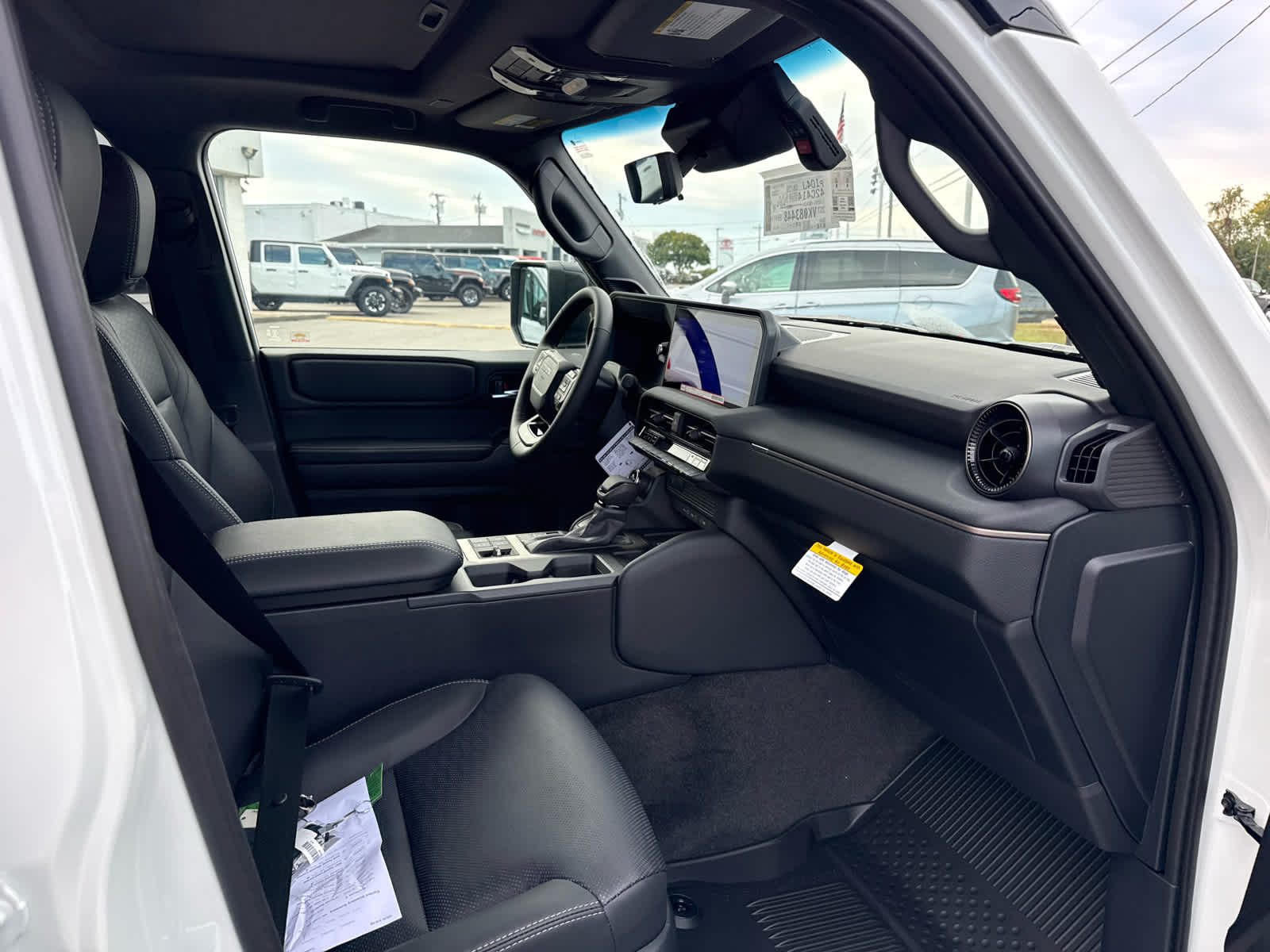 2027 Toyota Land Cruiser 4WD (Natl)