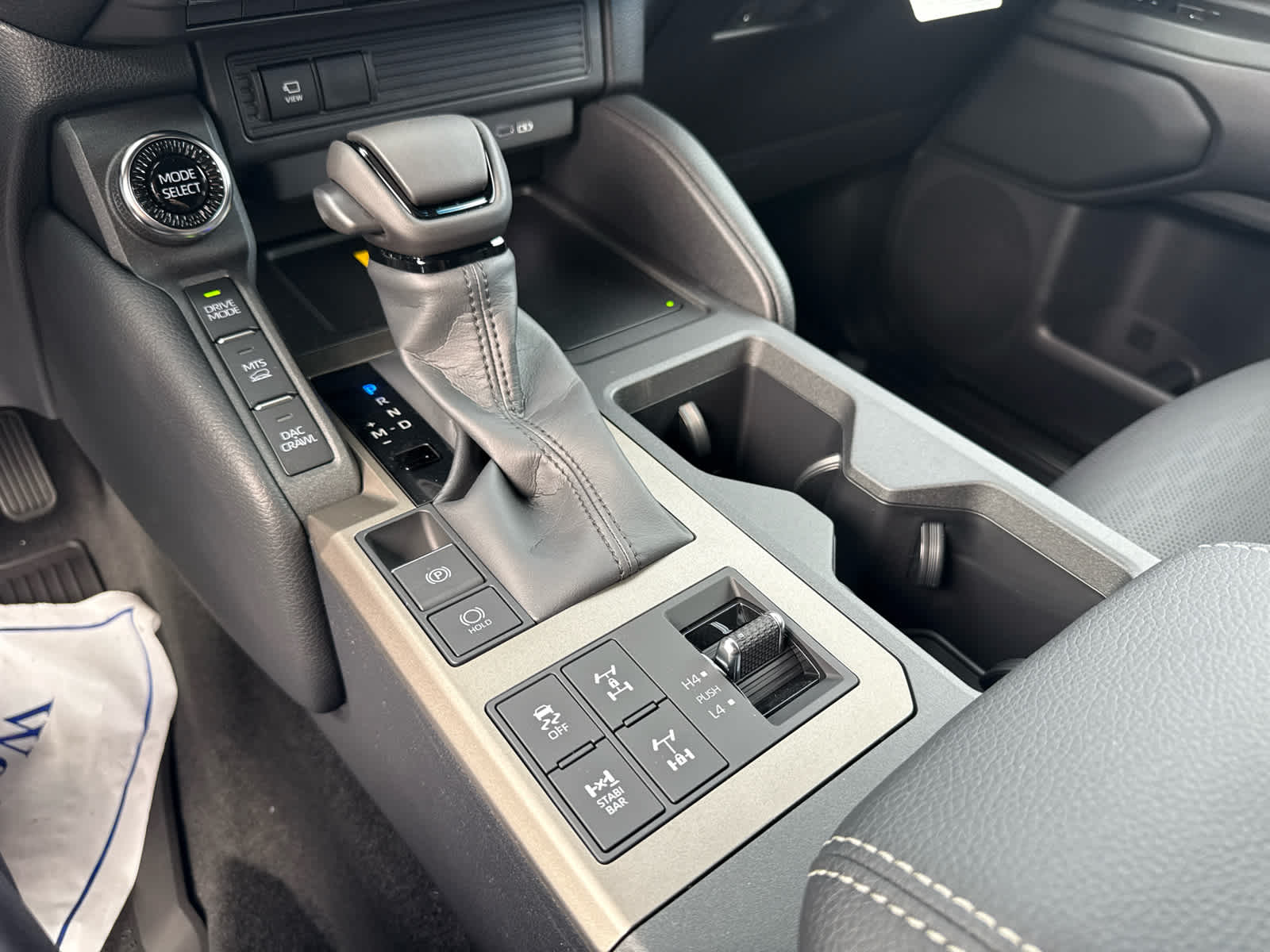 2027 Toyota Land Cruiser 4WD (Natl)
