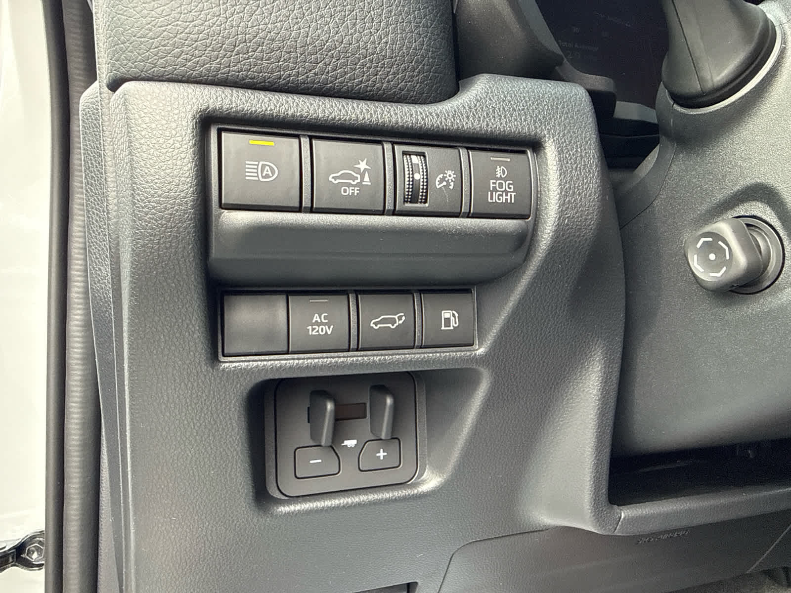 2027 Toyota Land Cruiser 4WD (Natl)