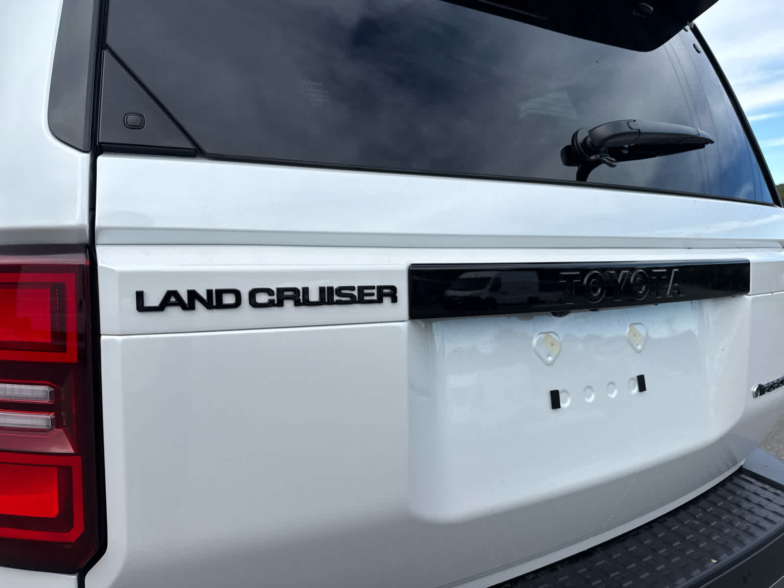 2027 Toyota Land Cruiser 4WD (Natl)