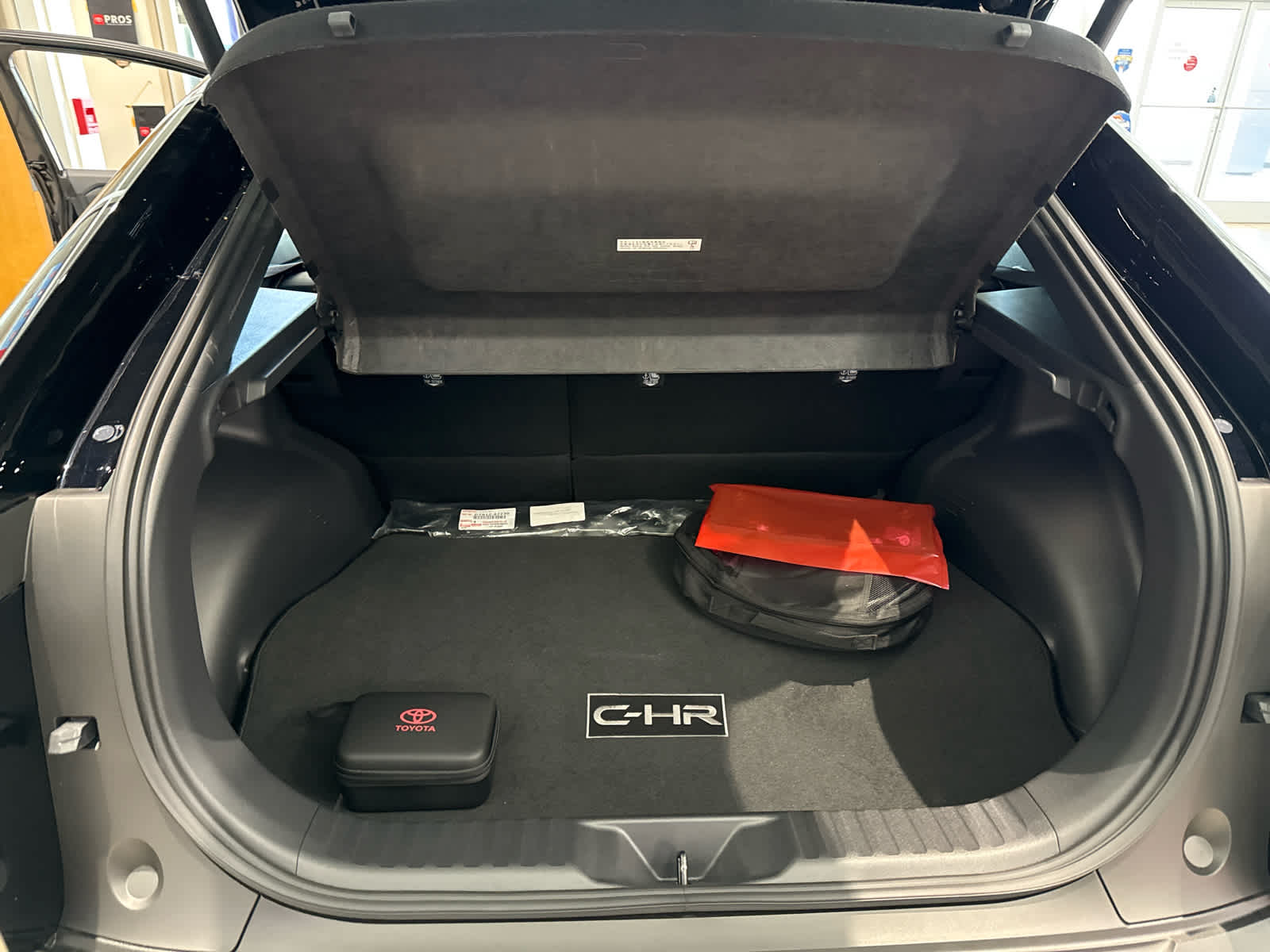 2026 Toyota C-HR SE