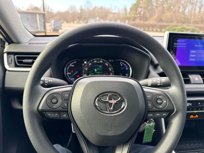 2025 Toyota RAV4 Hybrid LE