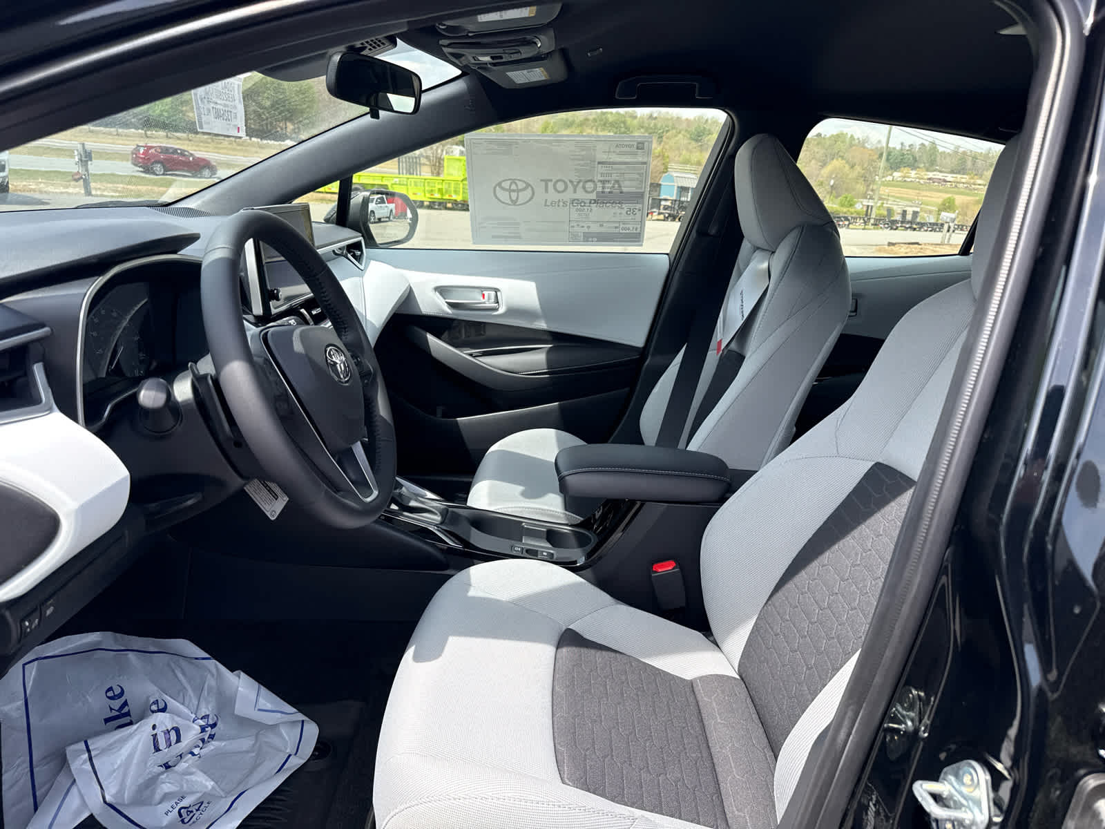 2026 Toyota Corolla Hatchback SE